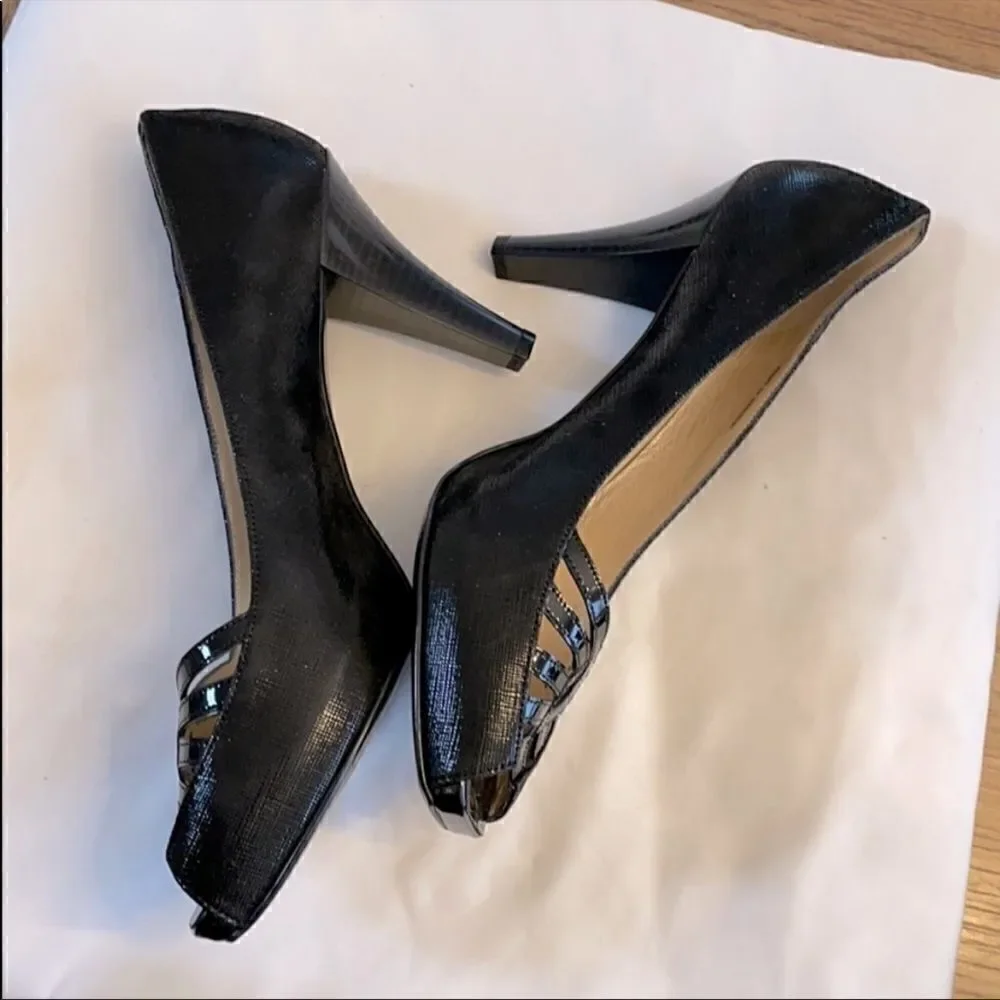 PETER KAISER BLACK PATENT OPEN TOE SHOES. …